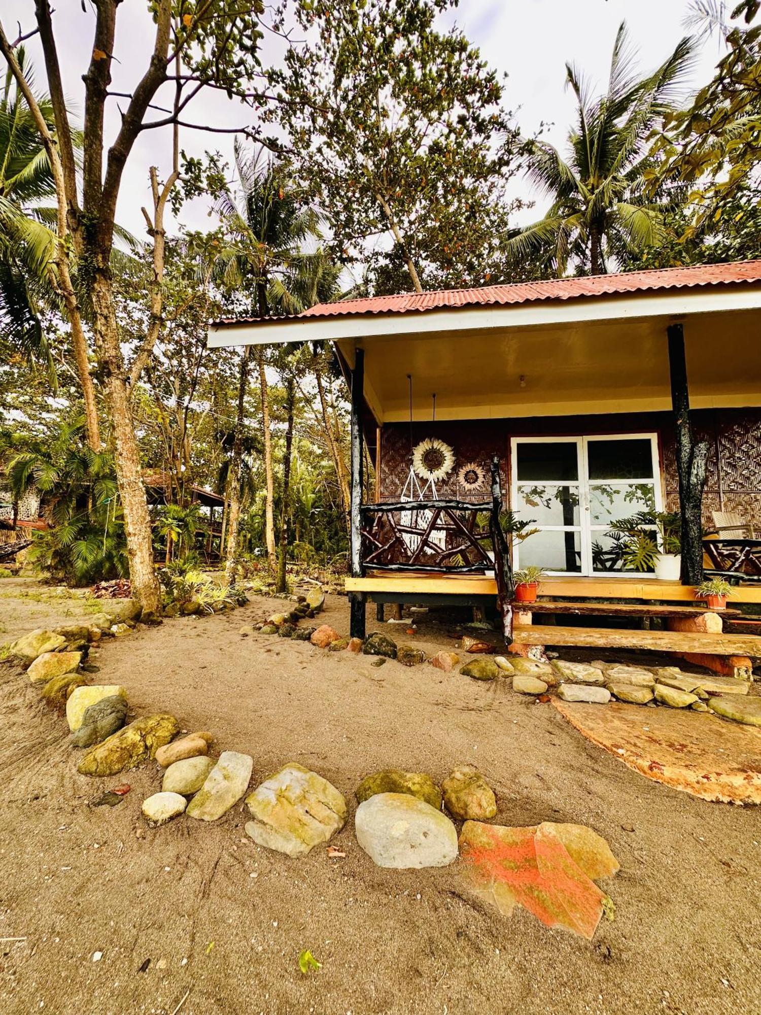 Playa Del Fuego Camiguin Beach Hostel & Resort Mambajao Kültér fotó